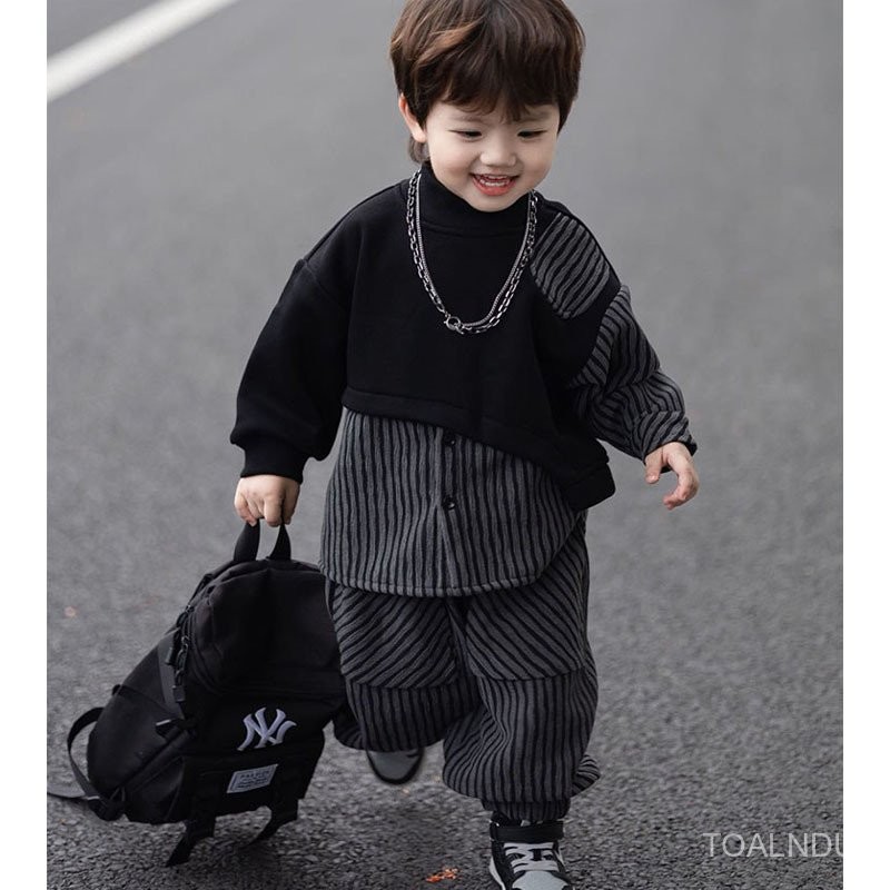 Han Fan ชุดสองชิ้นชิ้นเดียวฤดูใบไม้ผลิฤดูใบไม้ร่วงและฤดูหนาวเด็กชายจับคู่สีชุดฤดูหนาวสไตล์ตะวันตกกางเกงขาจั๊มเด็กผู้ชายรุ่นใหม่ fzrs
