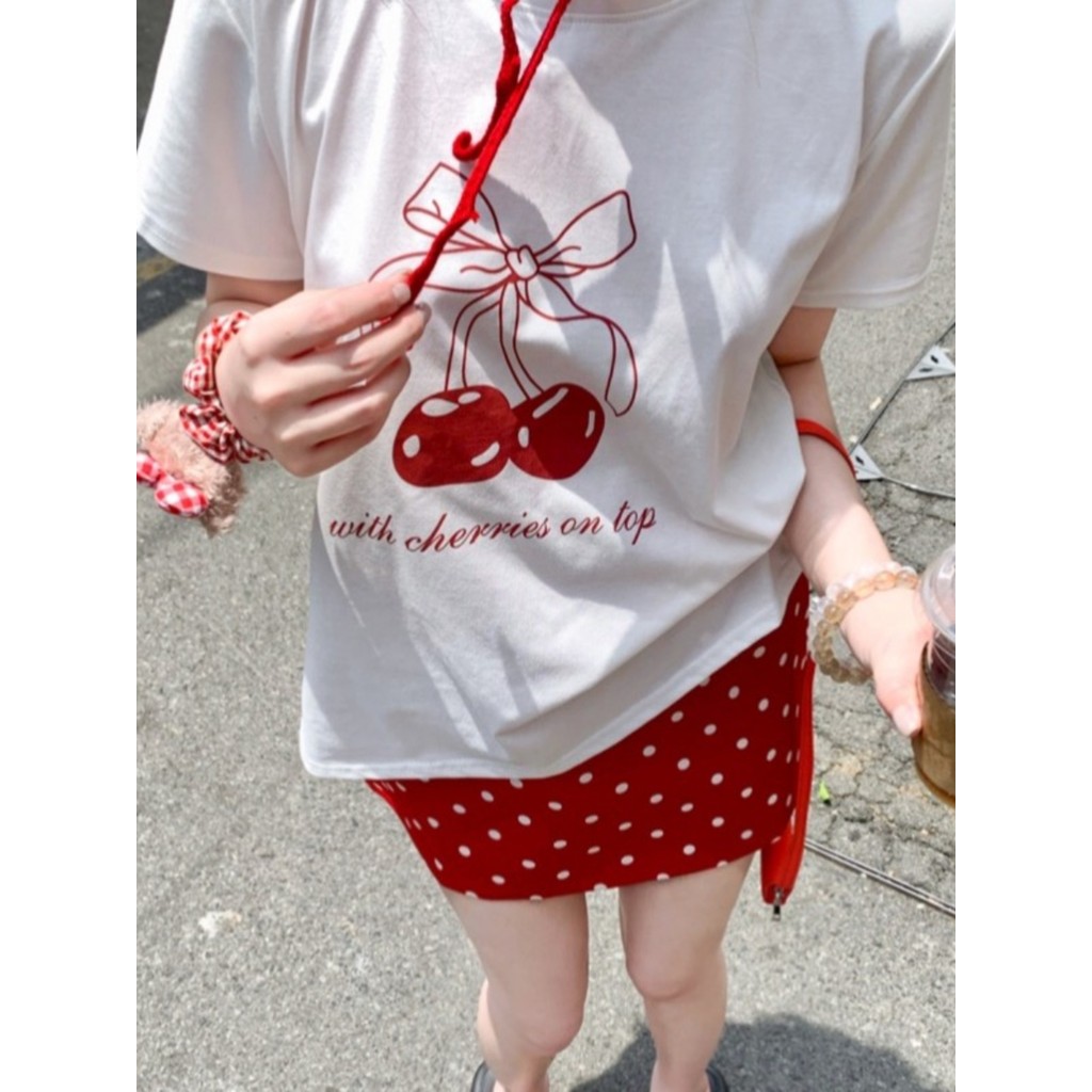 TOP ลายเชอร์รี่ หวานและน่ารัก เสื้อยืดผู้หญิง"CHERRIES BOW"ผ้าคุณภาพสูงเรีย เสื้อน่ารัก เสื้อคนอวบ จัดส่งจากประเทศไทย