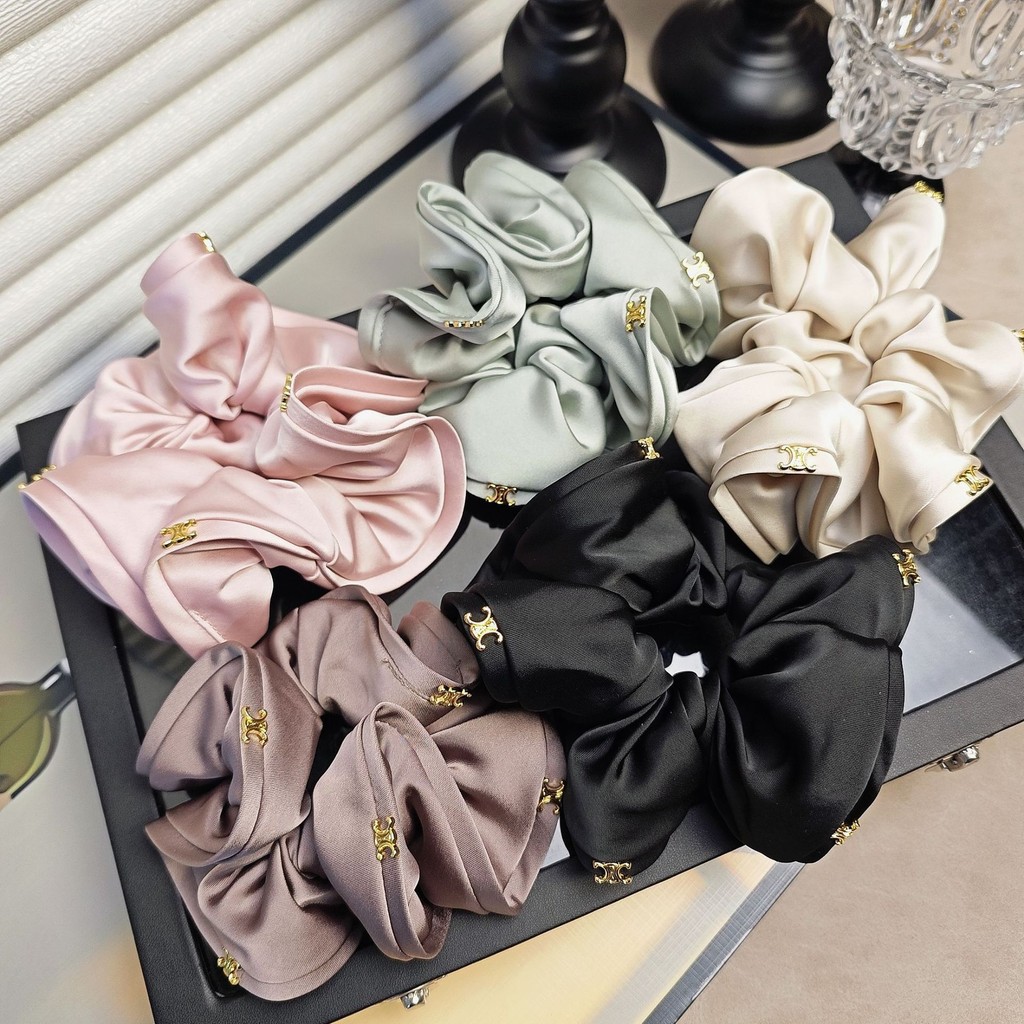 Sense Scrunchy Arc de Triomphe แหวนผมขนาดใหญ่ ขอบดอกไม้คลาสสิก ซาตินเรียบหรู