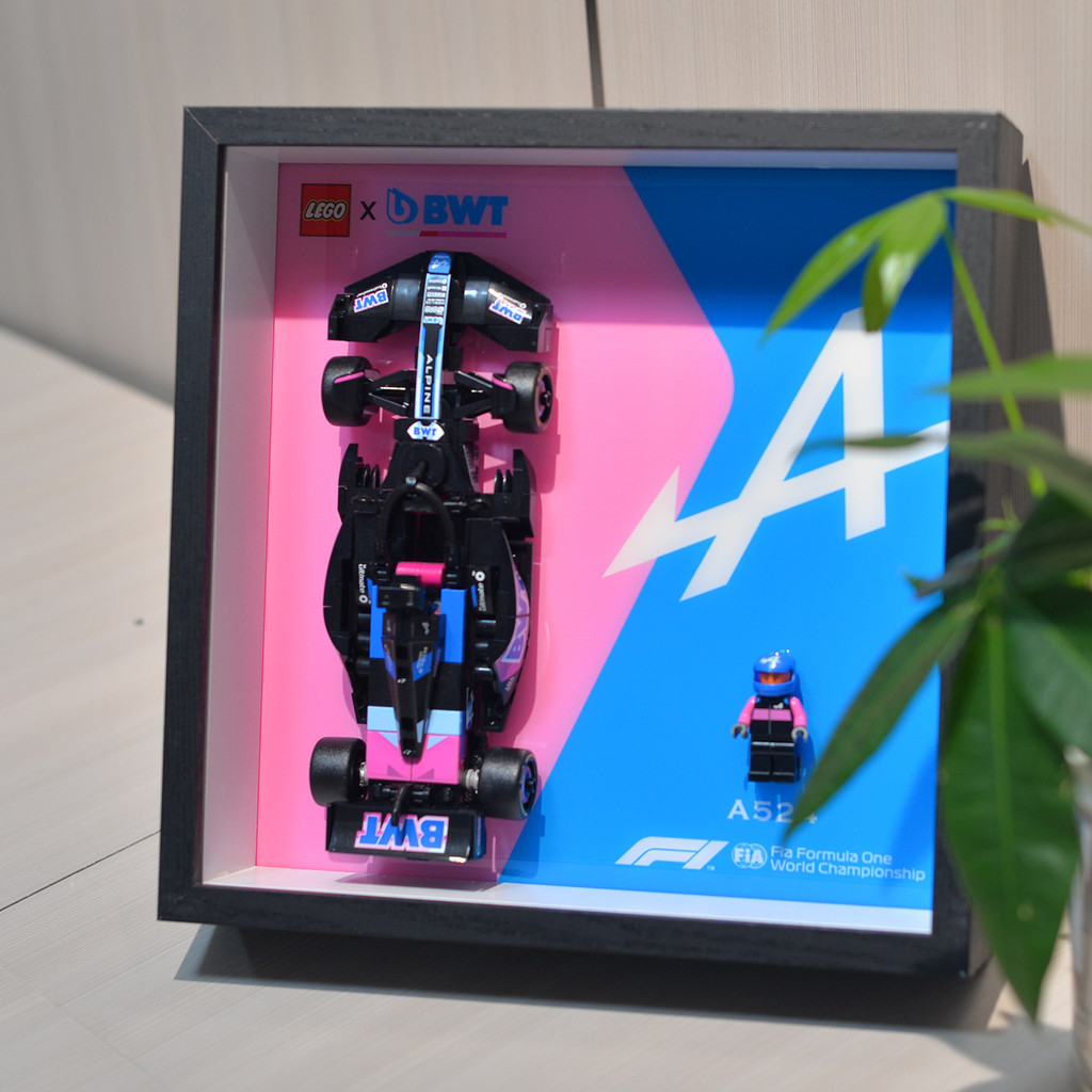 เข้ากันได้กับ 2025 LEGO F1 Super Racing Speed Display Frame Wall Mount BWT Alpine Storage Ornament