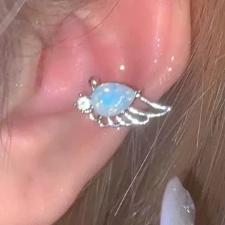ต่างหูแบบหนีบ รูปปีก ประดับคริสตัล ไม่ต้องเจาะหู พร้อมส่ง