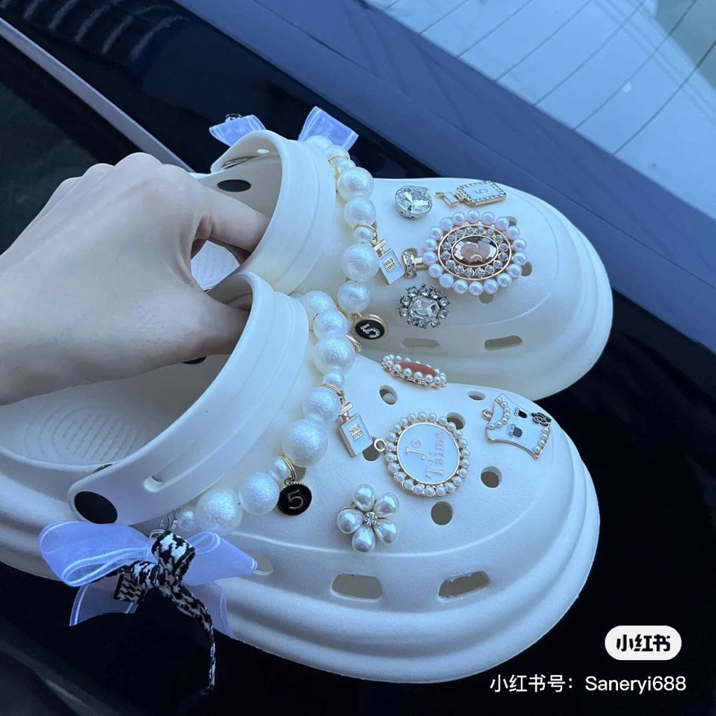 crosc charms ชุดอุปกรณ์เสริมรองเท้าสไตล์เจ้าหญิงพร้อมโซ่เพชรแบบถอดได้และการตกแต่งมุก