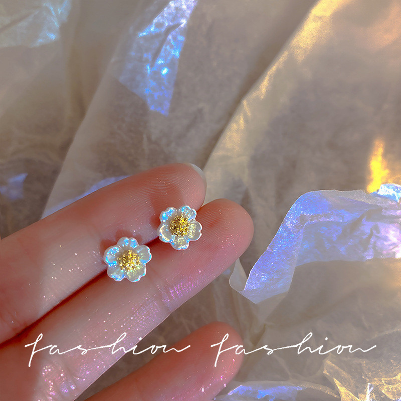 มินิดอกไม้ต่างหูสตั๊ดสําหรับผู้หญิงชุดต่างหูเจาะสําหรับเด็กต่างหูสีทองชุดนอนหลับโดยไม่ต้องถอดการออกแบบความรู้สึกสไตล์ทุกวันอุปกรณ์เครื