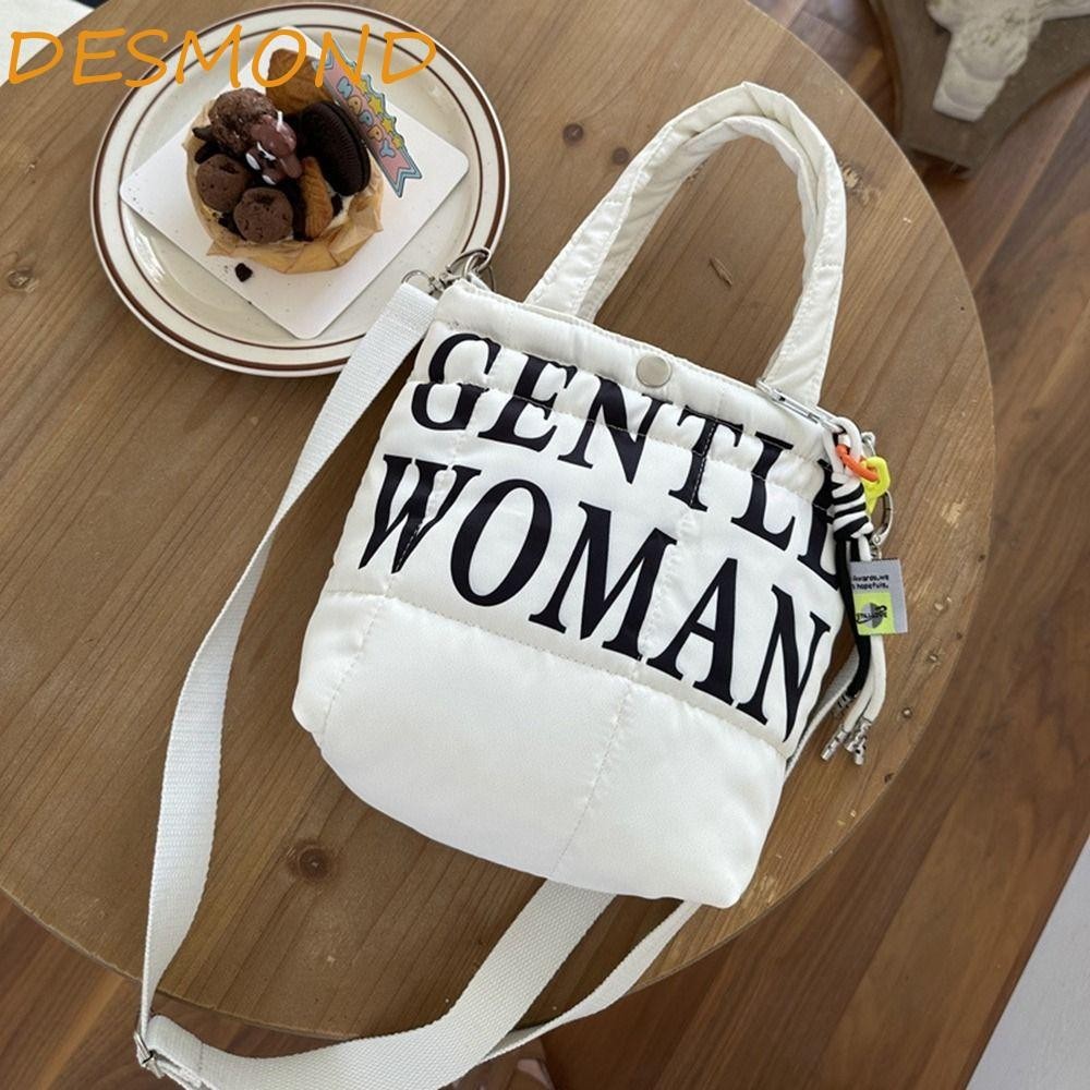 กระเป๋าผ้าใบ DESMOND Gentlewoman, Thai Mini Messenger Bag, กระเป๋าสะพายข้างขนาดเล็กแบบพกพา Quilting 