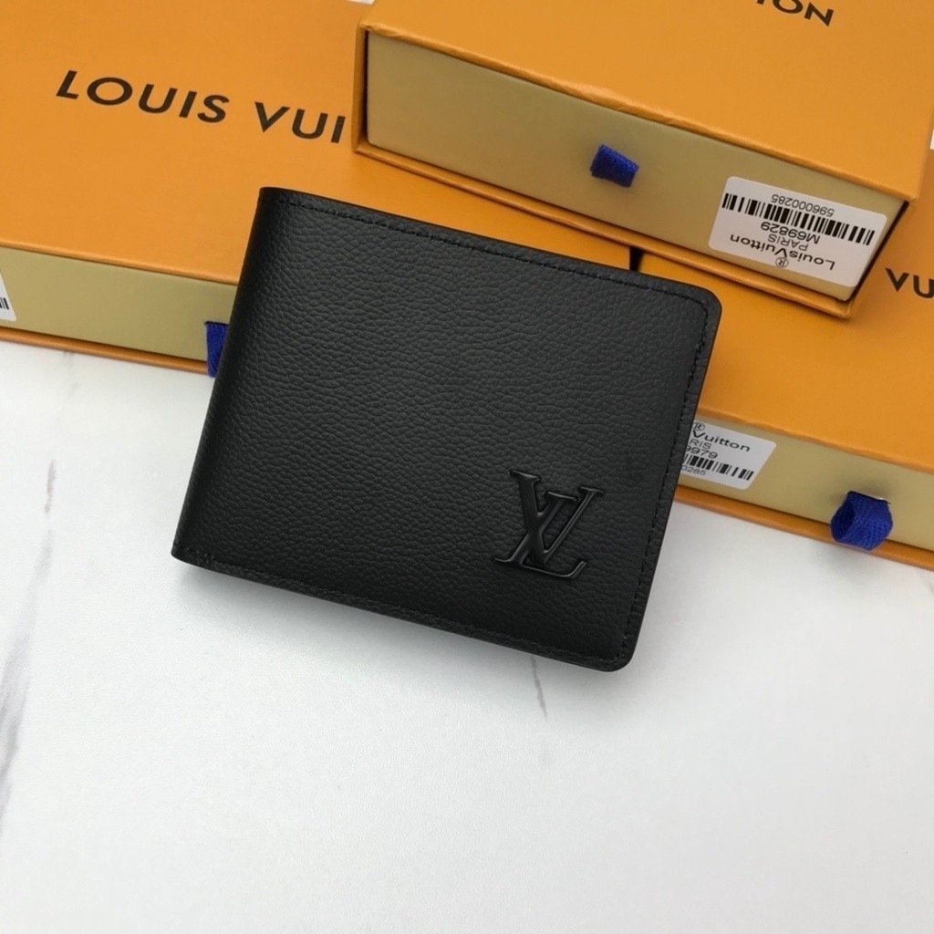 จัดส่ง 24 ชั่วโมง) Louis Vuitton LV Card Holder Men Wallet Men Fashion Versatile Short Wallet M69829