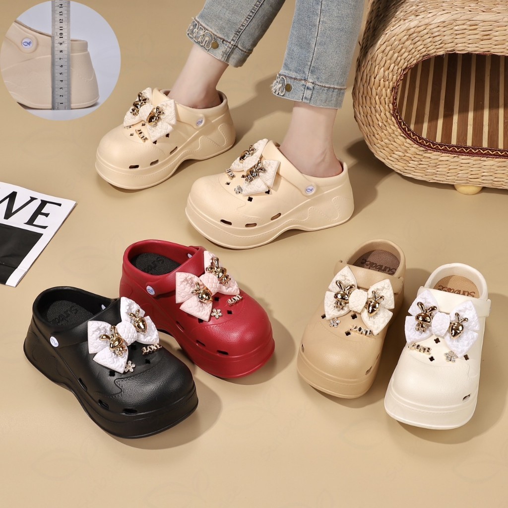 AJAYGNA รองเท้าหัวโต แถมตัวติด เสริมส้น 8 เซน รองเท้าผู้หญิงรัดส้น EVA สีพื้นล้วน SHO-SUN4968