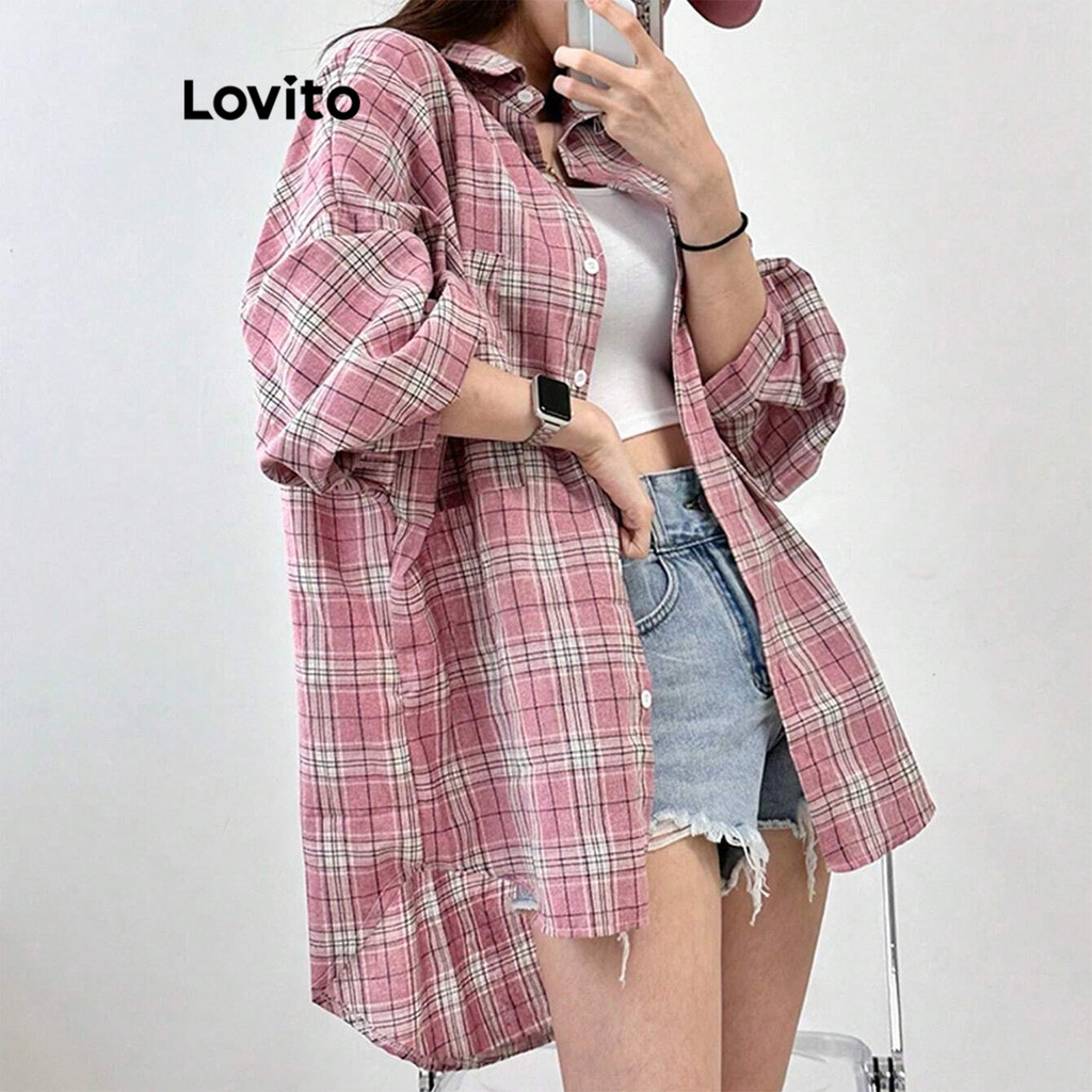Lovito เสื้อเบลาส์กระดุม ผ้าฝ้ายลายตาราง ลำลองสำหรับผู้หญิง L101AD174