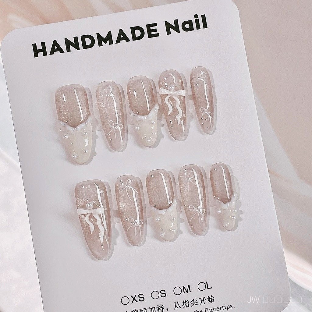 JW ส่งฟรี🩰✨ เล็บเจลแววตาแมวลายจุดน่ารัก สไตล์บัลเลต์หรูหรา 💖 แฮนด์เมดคุณภาพสูง เปลี่ยนเองได้ง่าย สำหรับหน้าร้อนนี้! 🌸💅