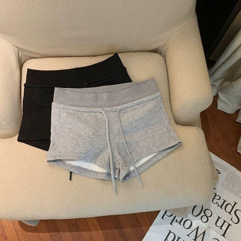 🌳Riley🌳กางเกงขาสั้น เอวยางยืด สีพื้น สไตล์มินิมอล เข้ารูป🍅ผ้าใส่สบาย กางเกงผู้หญิง  ใส่สบาย ส่งไวจาก