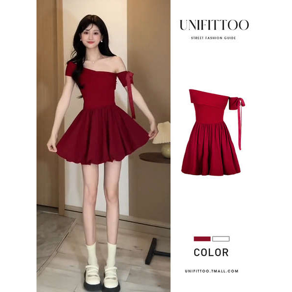 vynn official กางเกงขาบานสไตล์ฝรั่งเศส ชุดเดรสเปิดไหล่สไตล์ฝรั่งเศสสำหรับผู้หญิงในช่วงฤดูร้อนปี2025แ