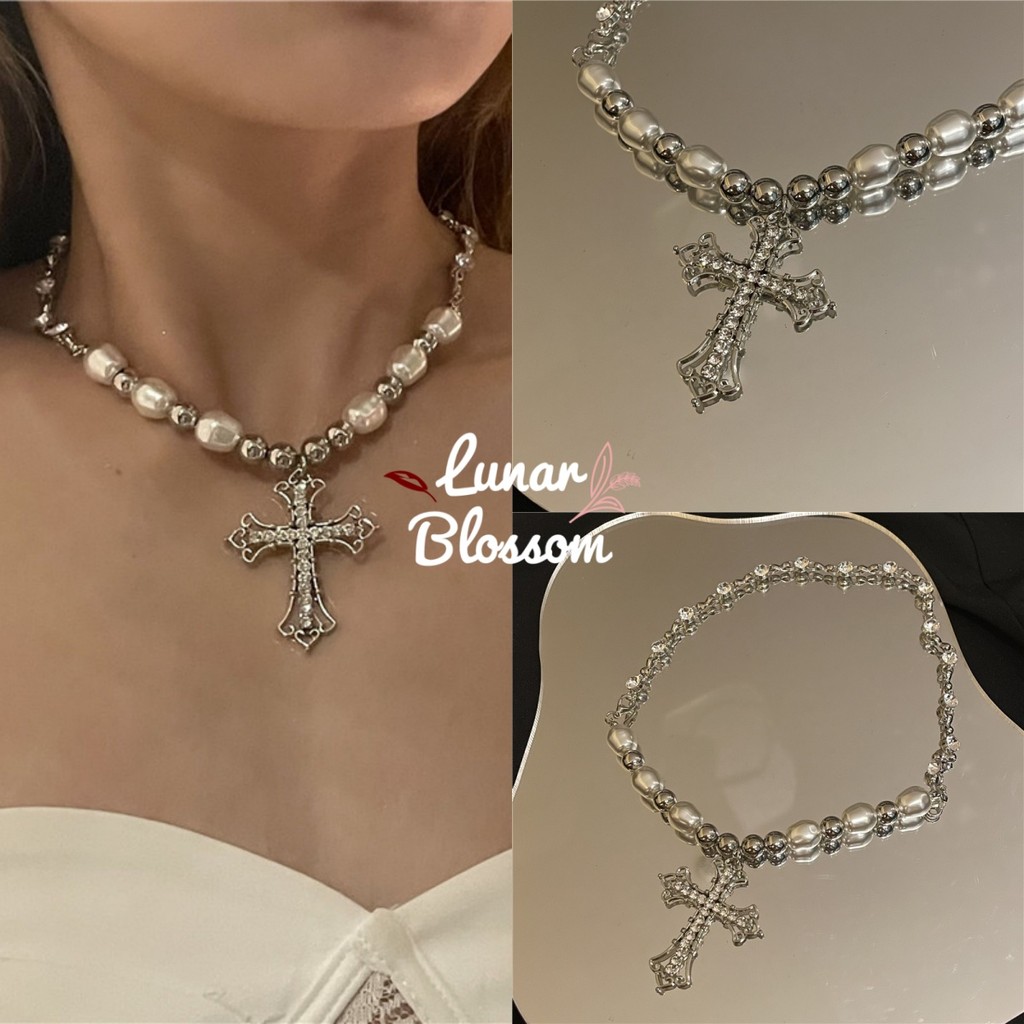 Lunar Blossom ✨✨ สร้อยคอแฟชั่น สร้อยคอมุก จี้ไม้กางเขน มีสไตล์และเรียบง่าย สไตล์หวานและเผ็ด ราคาที่เอื้อมถึง พร้อมส่งจ