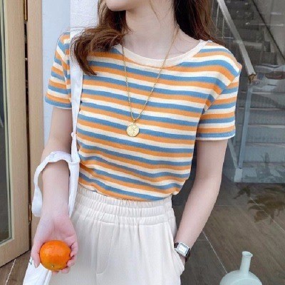 เสื้อยืดแขนสั้นลายทางคนดังทางอินเทอร์เน็ตสําหรับผู้หญิง ฤดูร้อนทรงสลิมฟิตเสื้อเชิ้ตฐานด้านบนของผู้หญิงสไตล์เกาหลี[TSPT]