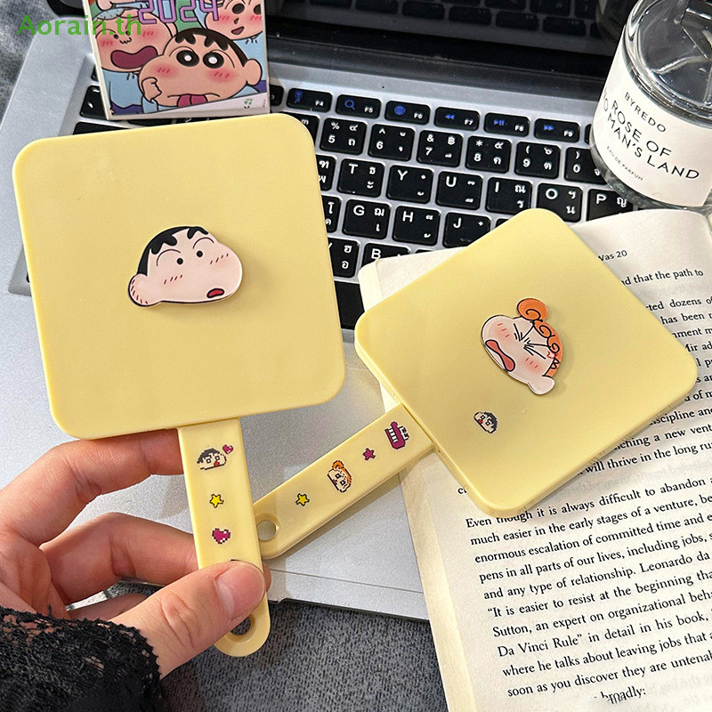 # แฟชั่นใหม่ # กระจกแต่งหน้าเครยอนชินจังแบบพกพาพร้อมหวีการ์ตูน Quadrate Handle กระจกเครื่องสําอางสาวของขวัญเครื่องมือเครื่องสําอางโต๊ะเครื่องแป้ง Mirr.