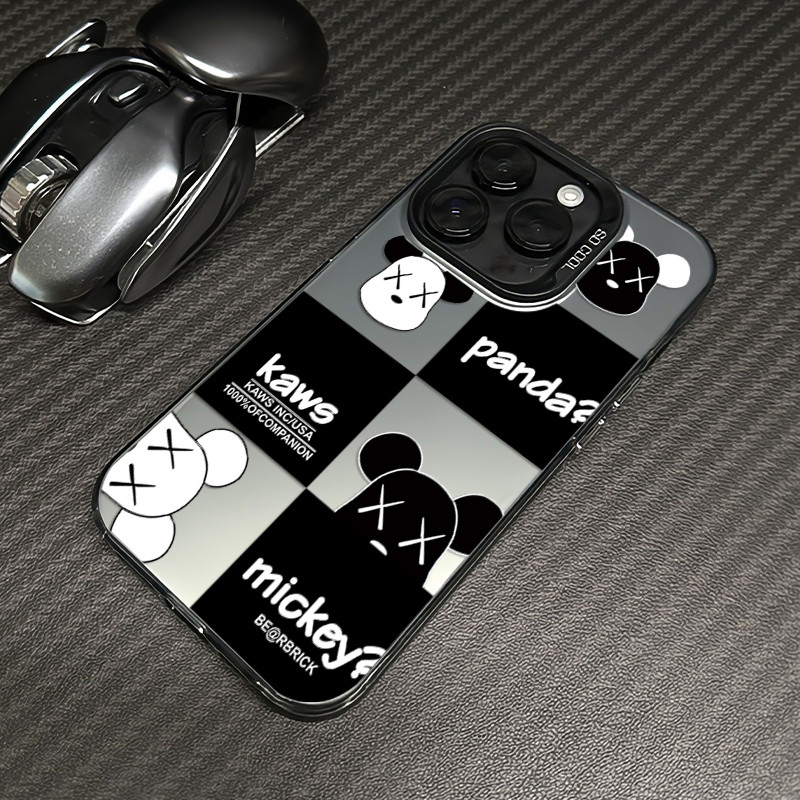 จัดส่งทันที เคสไอโฟน11 12 13 14 15 Pro Max หรูหรา Bearbrick panda กันกระแทก Case For iPhone 13PM,15PM,14PM,XR,XS,7+8P