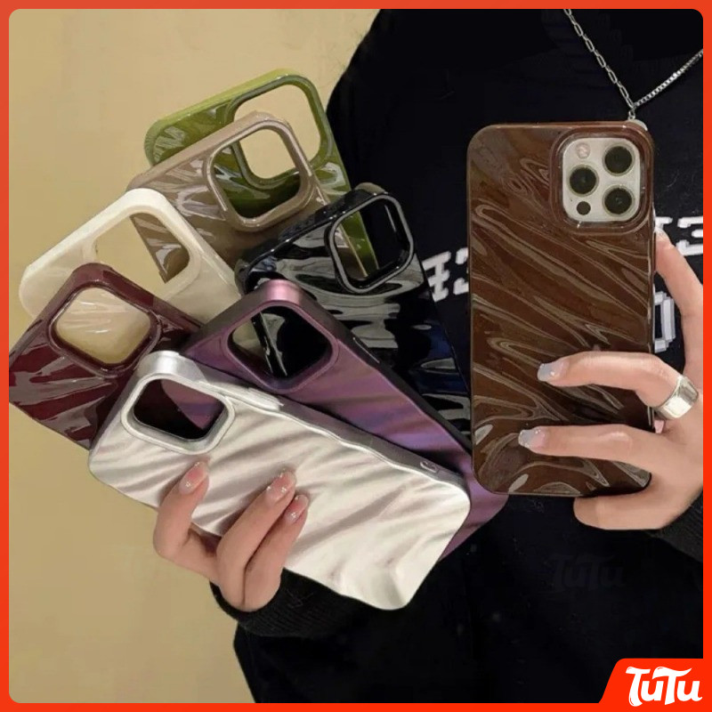TuTu หรูหรา 3D ผ้าไหมหยักรูปแบบเคสโทรศัพท์สําหรับ iPhone 16 15 14 13 12 11 Pro Max 7 8 Plus สีทึบ Glossy ฝาครอบกันชน เคสกันกระแทก เคสซิลิโคน เคสไอโฟน11
