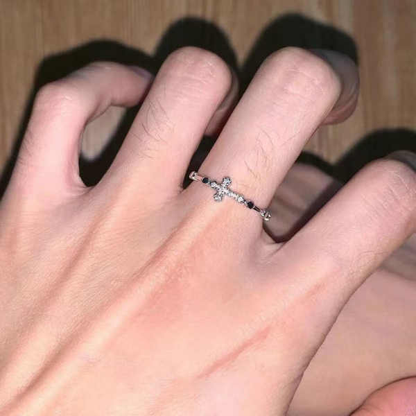 ตั๋วหนัง sf sf cinema แหวนไม้กางเขน "Guardian" ดีไซน์เฉพาะกลุ่มหรูหราเบาๆแฟชั่นนักเรียนมูลค่าสูงเครื