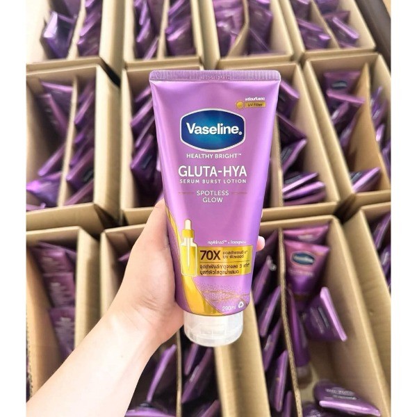 VASELINE GLUTA HYA LOTION SPOTLESS GLOW สําหรับ DARKSPOTS