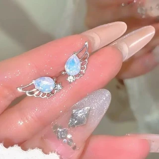 ต่างหูแบบหนีบ รูปปีก ประดับคริสตัล ไม่ต้องเจาะหู พร้อมส่ง