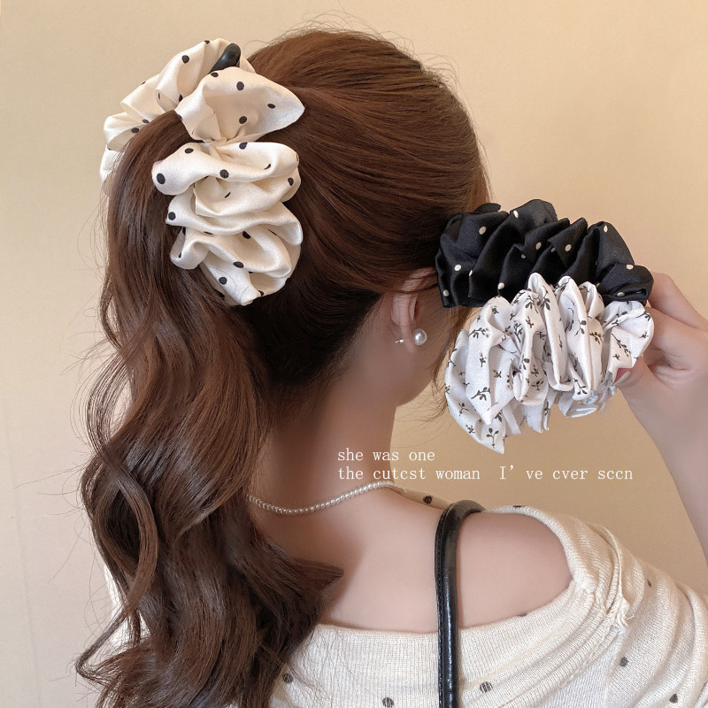 Polka Dot Banana Clip คลิปผมทรงกลมสำหรับครึ่งหางม้า ตกแต่งผมอย่างน่ารักและสะดวก
