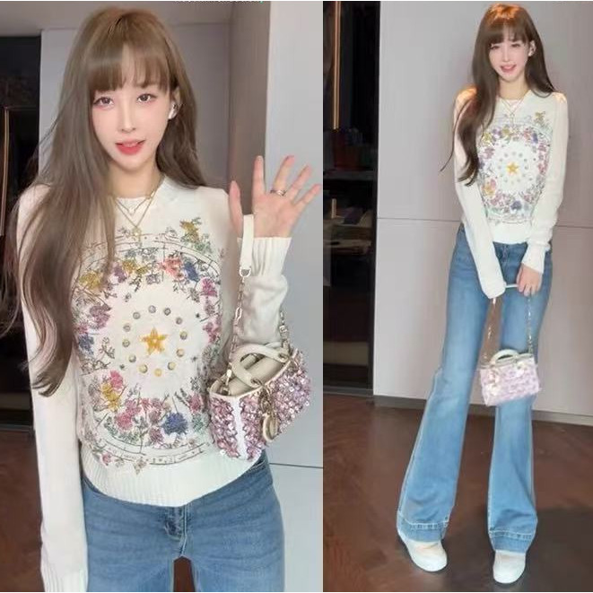 เสื้อแขนยาวสำหรับฤดูใบไม้ร่วง สไตล์อุตสาหกรรม ปักดอกไม้รอบคอดีไซน์ใหม่ คุณภาพสูง