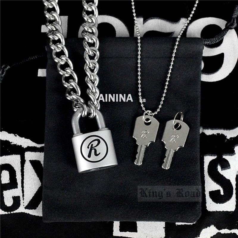Krrs เงินสเตอร์ลิง Sidonana Lotus R Lock Nanjing Lock Key Punk สร้อยคอคู่