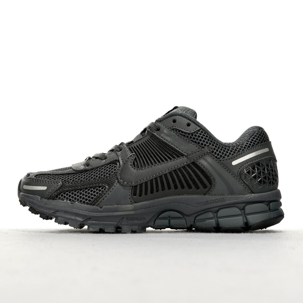NIKE ZOOM Vomero 5สีดำคู่ All-Match shock absorption Anti-SLIP กีฬารองเท้าวิ่ง36-45 jzza