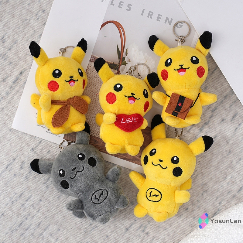 Yosunlan] Pokemon Pikachu ตุ๊กตาพวงกุญแจการ์ตูนน่ารักตุ๊กตาแฟชั่นคู่กระเป๋า Charm Key Chain จี้รถ Pikachu Plushie ของเล่นเด็กของขวัญใหม่