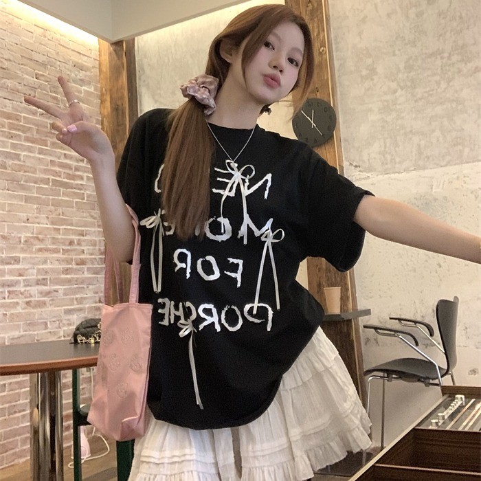 Luna Shop 🍒 เสื้อยืดทรงหลวม 🎇🎇 เสื้อแขนสั้นผูกโบว์อเนกประสงค์สไตล์เกาหลีลำลองและอ่อนโยนในสไตล์ขี้เกียจ - รูปที่ 6