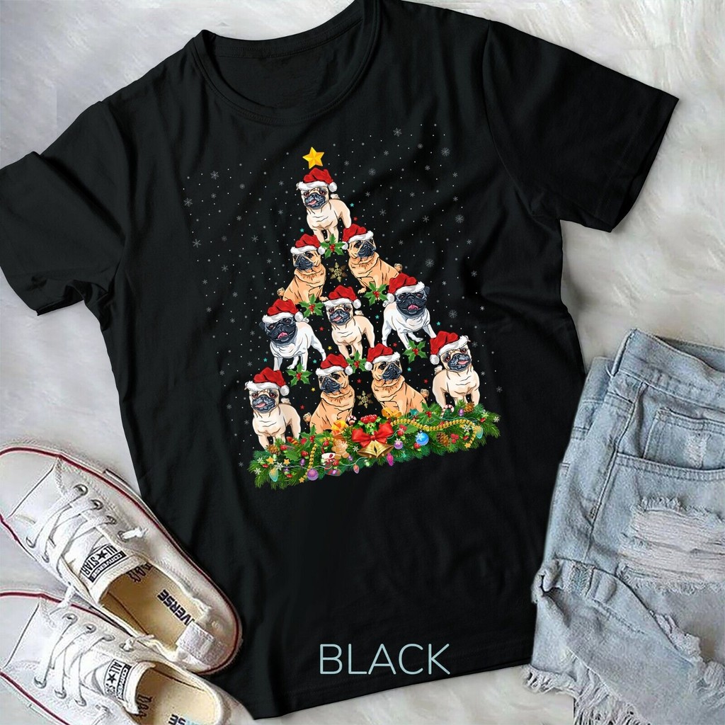 Pug Dog Xmas Tree Gift Santa Hat Pug Christmas เสื้อยืด Unisex