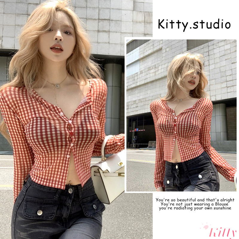 KITTYพร้อมส่ง🌸เสื้อคลุมแขนยาว สีแดงลายตาราง ทรงครอป สไตล์สาวแซ่บ เสื้อซีทรู แมทซ์ได้ทุกลุค ผู้หญิง เซ็กซี่  เสื้อแฟชั่น