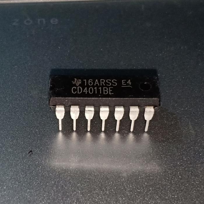 CD4011 CD4011BE CD 4011 DIP Quad 2-input NAND IC