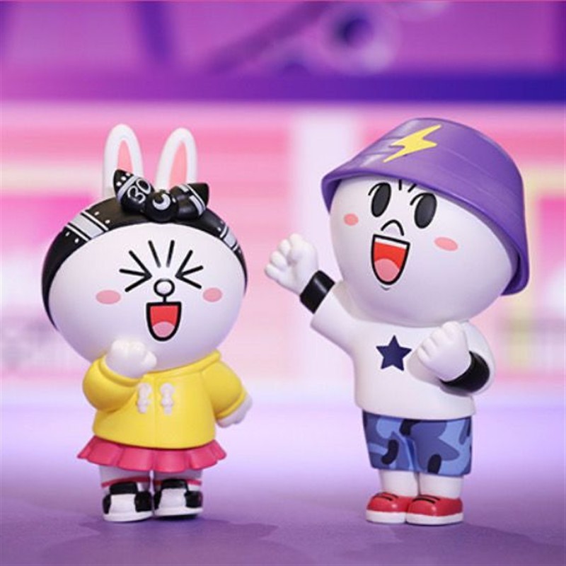 POPMART LINE FRIENDS Street Series Play Mystery Box ยืนยัน