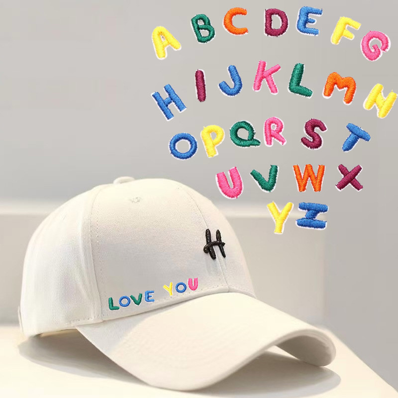 ป้ายตัวอักษร A-Z สำหรับตกแต่งเสื้อผ้า 26 ชิ้น พร้อมลายระบายชื่อ DIY
