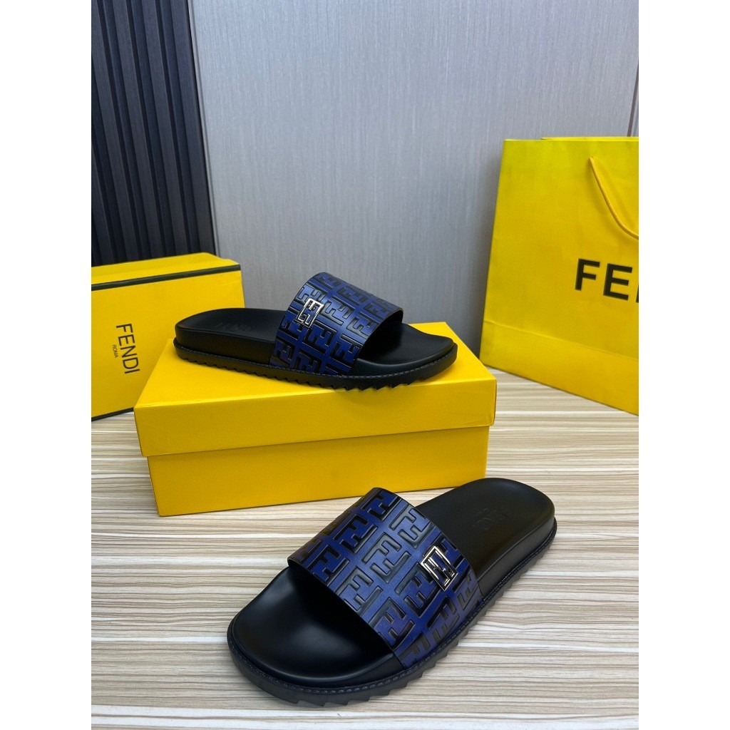 ของแท้ 100% แฟชั่นสไตล์ใหม่ FF Fendi รองเท้าแตะหนังผู้ชายรองเท้าแตะ