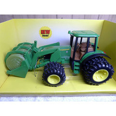 John Deere 7220 Dier แปดล้อ 8 ล้อรถแทรกเตอร์รถยกรุ่นของเล่นคอลเลกชัน ERTL 1: 32