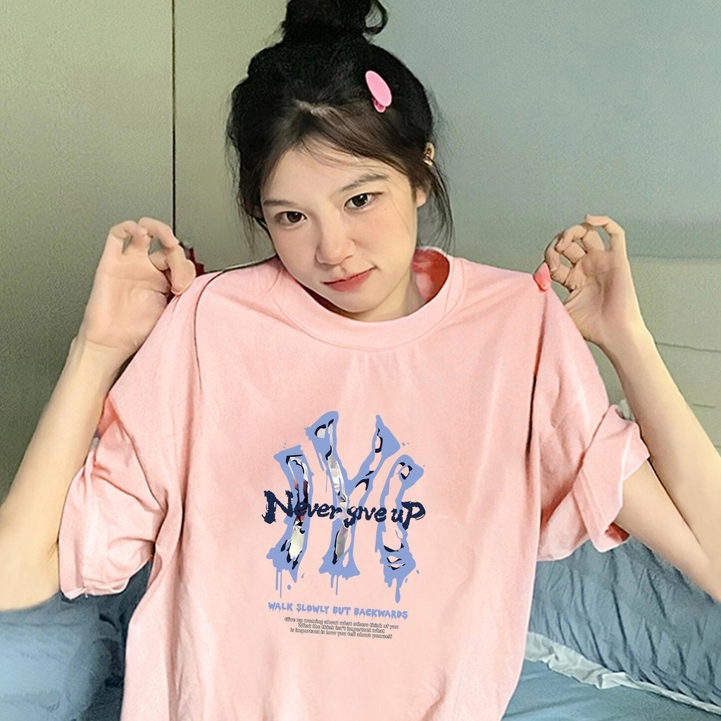 You-T เสื้อโอเวอร์ไซส์ ไม่หดตัว สวมใส่สบาย ไม่จำกัดเพศ เสื้อยืดคอกลม ผ้าฝ้าย พิมพ์ "NEVCR GNE UP"