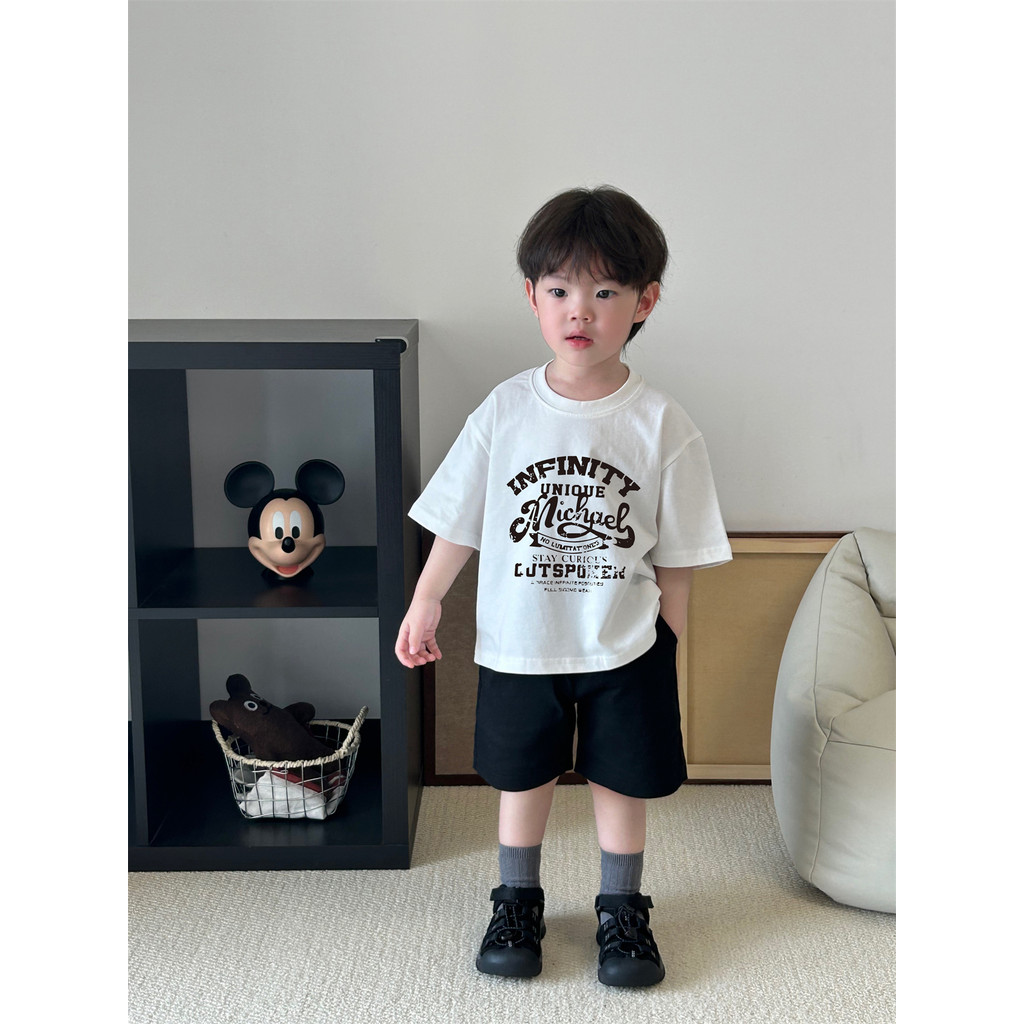 (จัดส่งตลอด 24 ชั่วโมง)Kids T shop เสื้อยืดแขนสั้นลําลอง พิมพ์ลายตัวอักษร ทรงหลวม แฟชั่นฤดูร้อน สําหรับเด็กผู้ชาย