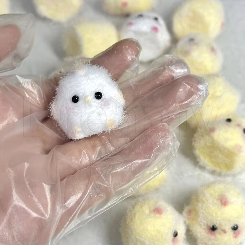 ตุ๊กตาน่ารักสีเหลืองมินิไก่บีบของเล่น-แมวตีน ทีพีอาร์ ช้า สะท้อนกลับ ของเล่น- อิน หยิกเพลง-มินิของเล่นสกุชชี่-เด็กบรรเทาความเครียดของเล่น-ลดความเครียดนุ่มบีบของเ