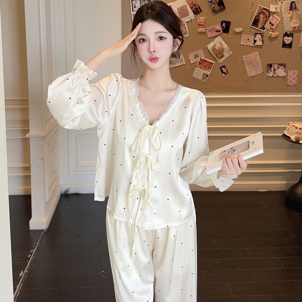 ชุดนอนสตรีฤดูใบไม้ร่วงหรูหราขั้นสูงผ้าไหมลูกไม้แขนยาว homewear