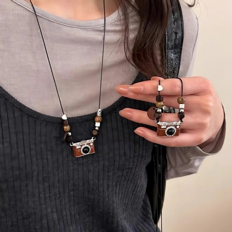 กล้องจี้โซ่เสื้อกันหนาวฤดูใบไม้ร่วงและฤดูหนาว Niche Collarbone CHAIN High-end สร้อยคอผู้หญิงสร้อยคอเสื้อกันหนาวอุปกรณ์เสริม