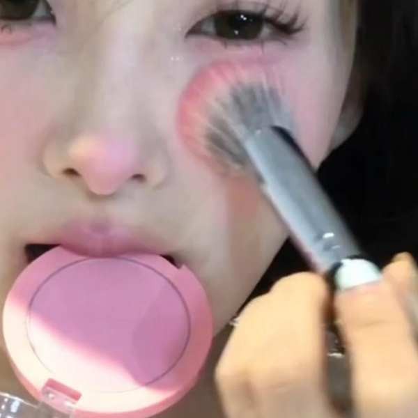 bwb blush canmake blush oh my blush แน่นอน!!! บลัชออนสีฮันเกิร์ลที่ปรับให้เข้ากับผิวบางเบาแต่งหน้านู