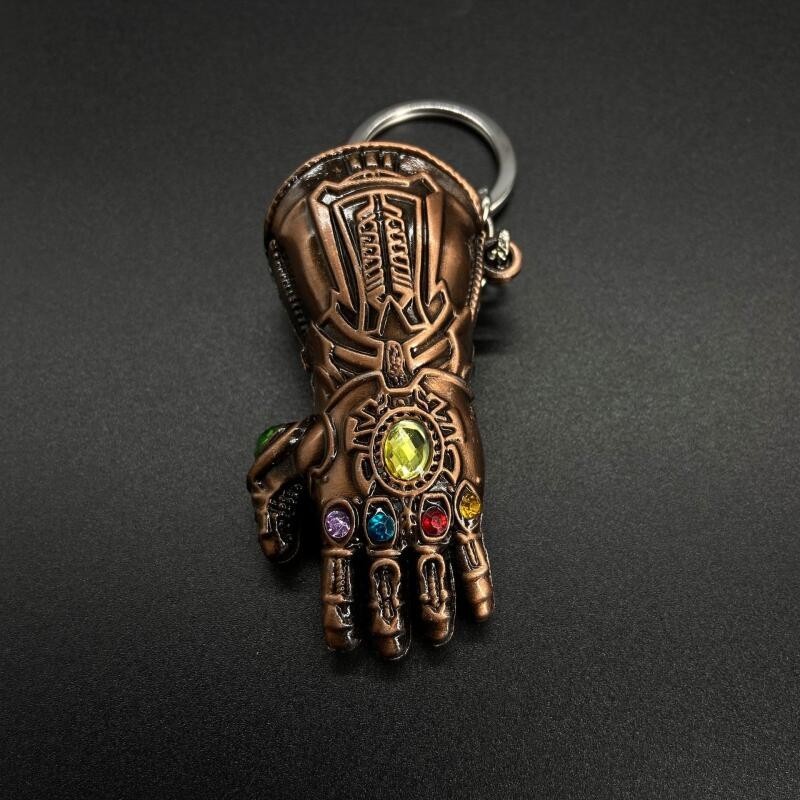 Avengers Thanos ถุงมือพวงกุญแจจี้รถหัตถกรรมของขวัญอุปกรณ์เสริมผู้ชาย - รูปที่ 6