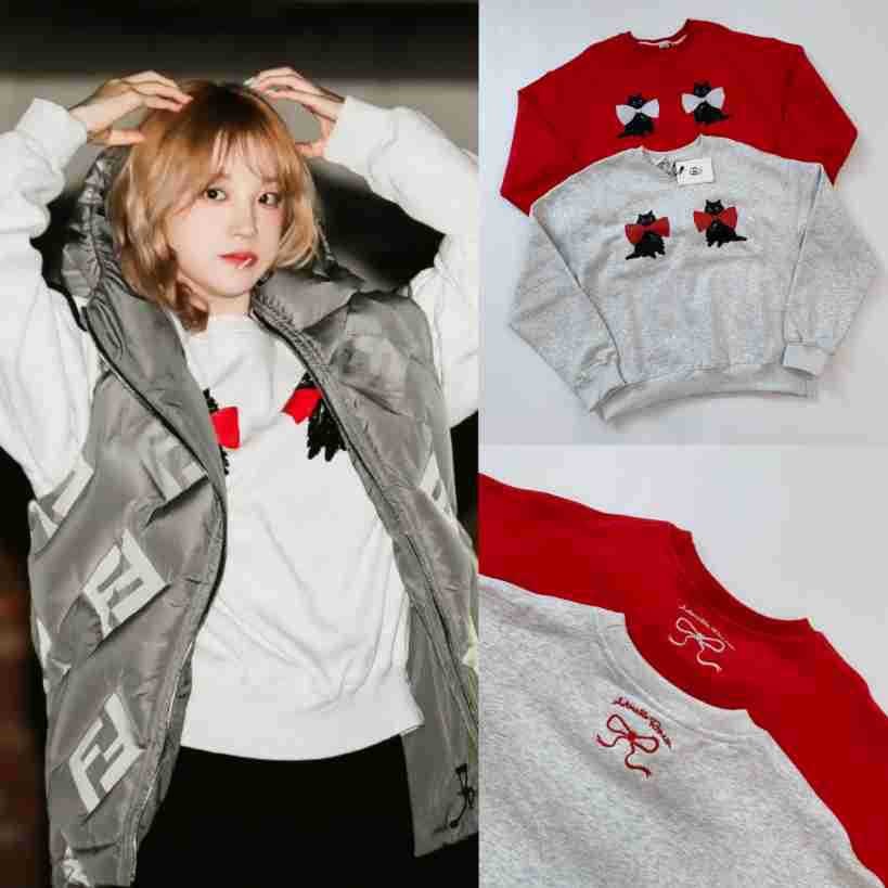 [SR-STUDIO]RONRON เสื้อสเวตเตอร์คอกลมน่ารักลายแมวโบว์ทรงหลวมแบบใหม่ฤดูใบไม้ร่วง2024 HKTV