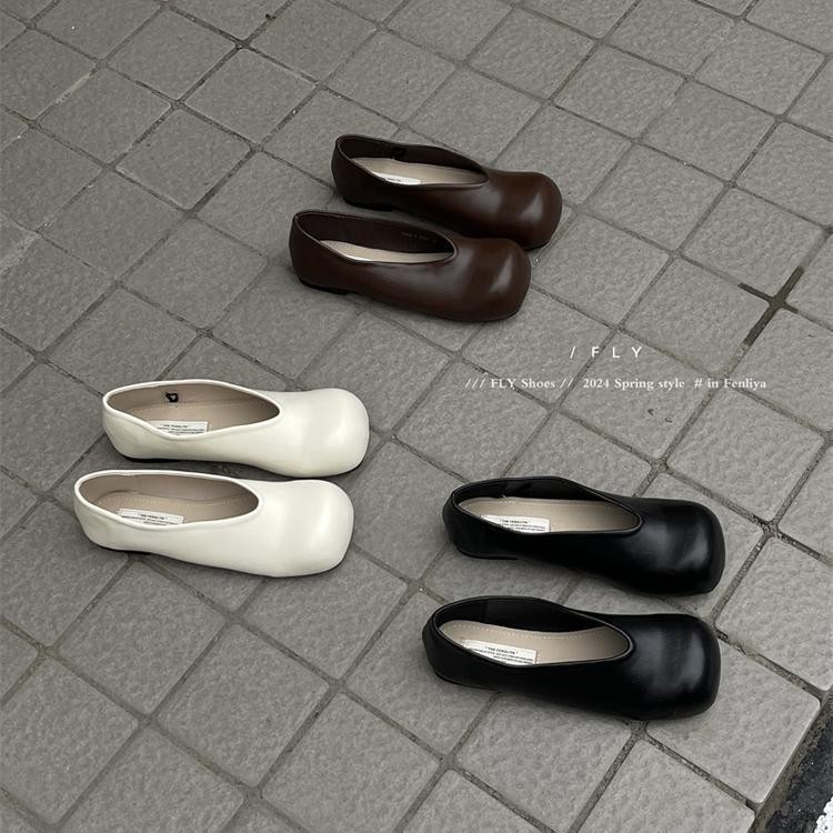 2024 สไตล์ใหม่เกาหลีรุ่น Classy Square Toe ปากตื้นแบนรองเท้าผู้หญิงรองเท้าเดี่ยว Peas รองเท้า