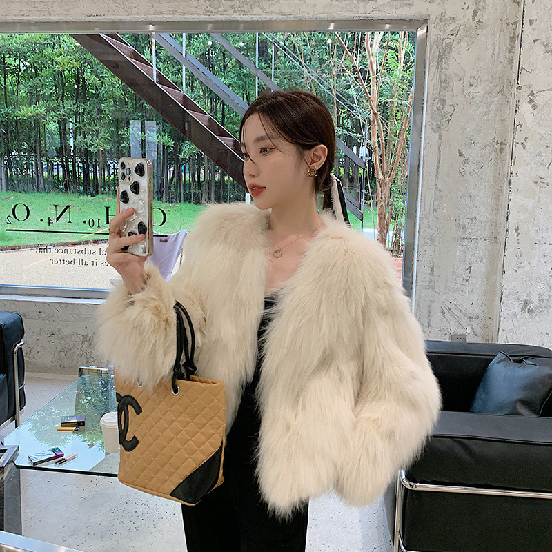 2022 ใหม่แฟชั่นVคอคนดังSlimmerดูสั้นเลียนแบบFox Fur Coatสั้นขนาดเล็กHine
