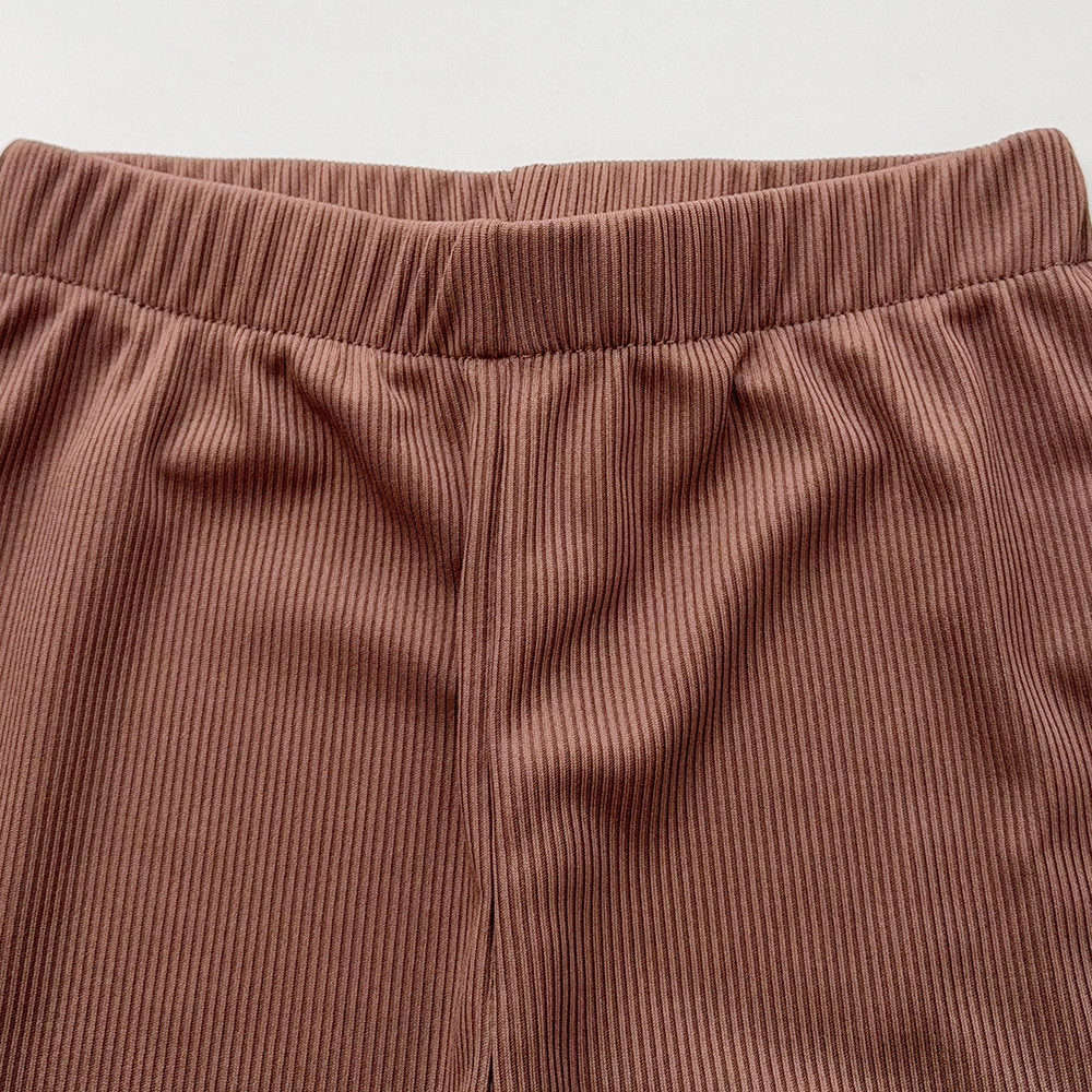 หมีผู้นําปกสบายๆสาวเสื้อยืดสูทฤดูใบไม้ร่วงเวอร์ชั่นเกาหลีใหม่จีบลายเสื้อกันหนาวด้านบน+โบว์กางเกงสองชิ้นชุดแขนยาวฤดูใบไม้ผลิเด็กเสื้อผ้า - รูปที่ 4