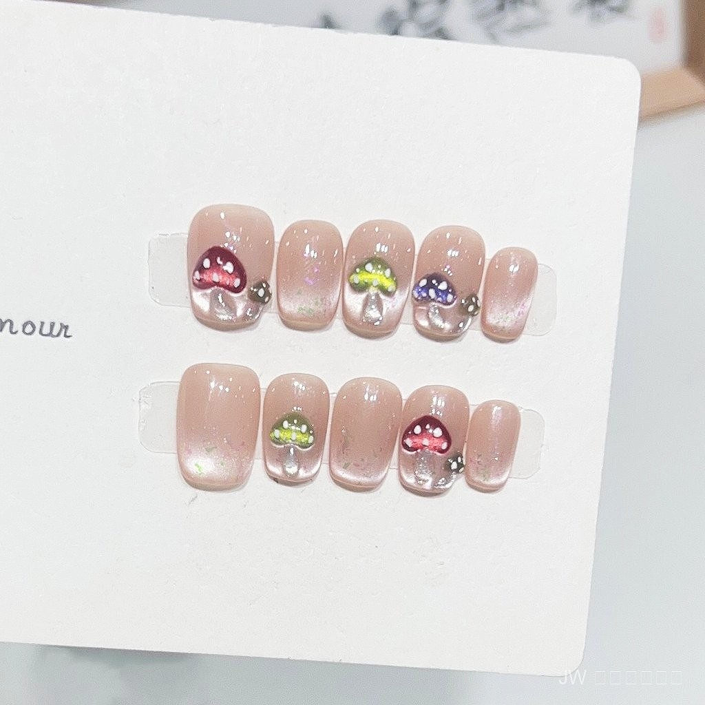 JW ส่งฟรี🍄✨เล็บปลอมแฮนด์เมดลายเห็ดสีสัน! แคทอาย3Dสุดคิ้วท์ 💎 สไตล์ฝรั่งเศสสั้นๆ 🌈