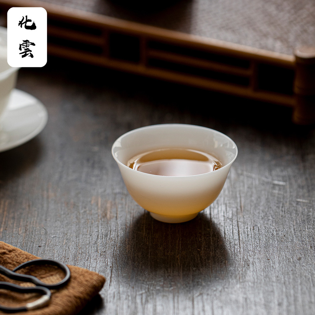 [Huayun] ชุดน้ําชาหยกบริสุทธิ์ Ice Seed Suet Jade Porcelain เซรามิคในครัวเรือน Master Cup Kung Fu ชุดชาถ้วยชา High-End ถ้วยชา [MJ015]
