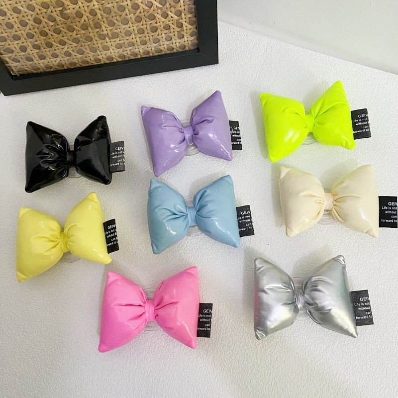 Ins Hot Creative 3D Bowknot Design Clear Bracket เหมาะสําหรับโทรศัพท์มือถือ Hard Phone Grip Holder น่ารักนุ่มขาตั้งโทรศัพท์