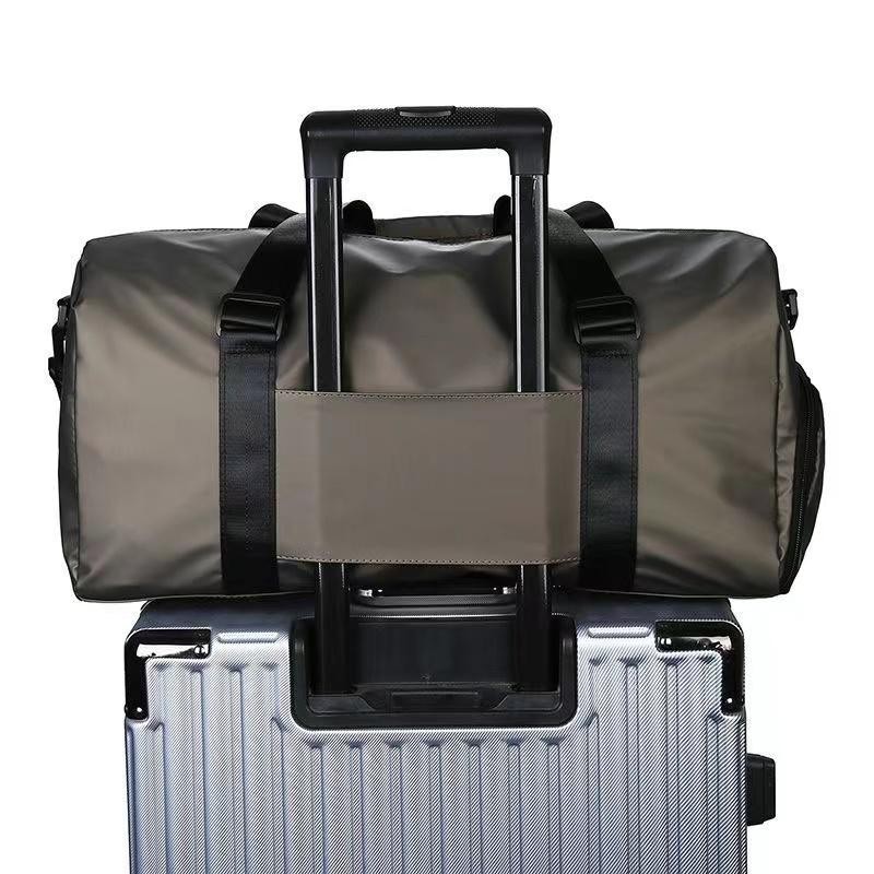 กระเป๋าเดินทางใบใหญ่ พร้อมส่ง ใส่ของได้เยอะ ใส่เสื้อผ้าฟุตบอลขนาด 48x25x22 ซม